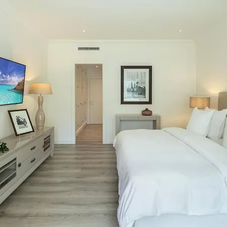 El Embrujo Puerto Banus 4 Bed Apt Walk To Beach! Marbella