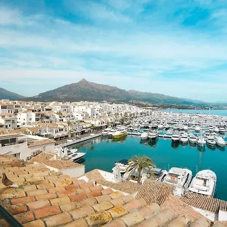 Apartment El Embrujo Puerto Banus 4 Bed Apt Walk To Beach!