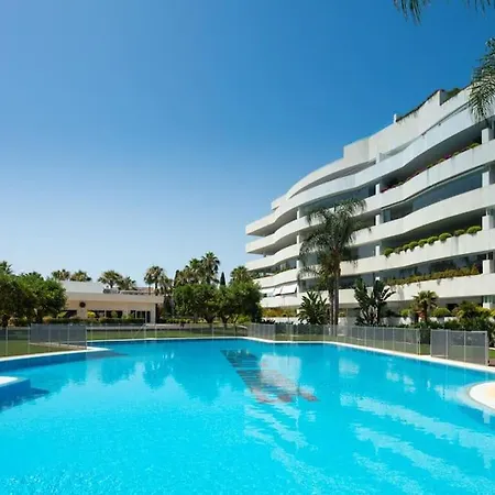 El Embrujo Puerto Banus 4 Bed Apt Walk To Beach!
