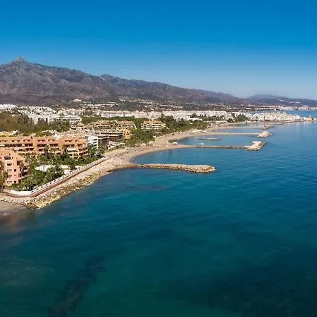Apartment El Embrujo Puerto Banus 4 Bed Apt Walk To Beach!