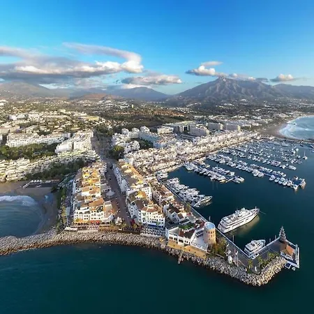 Apartment El Embrujo Puerto Banus 4 Bed Apt Walk To Beach! Marbella