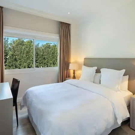 El Embrujo Puerto Banus 4 Bed Apt Walk To Beach! * Marbella