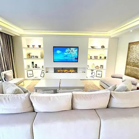 El Embrujo Puerto Banus 4 Bed Apt Walk To Beach! *